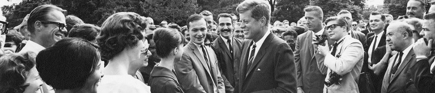 AR7405-H. President John F. Kennedy with Peace Corps Trainees